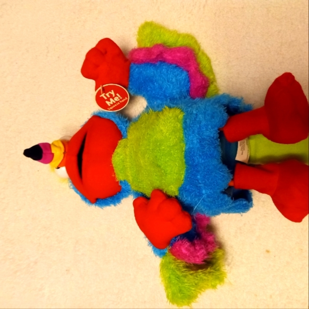 Dancing Elmo - Picture 2 of 2